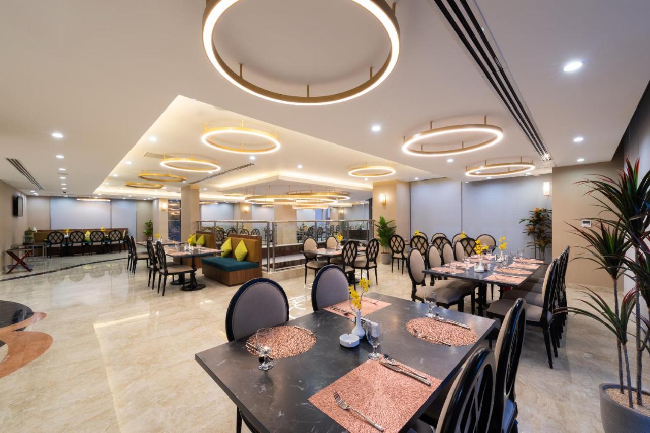 Warwick Riyadh Al Wezarat Exteriér fotografie