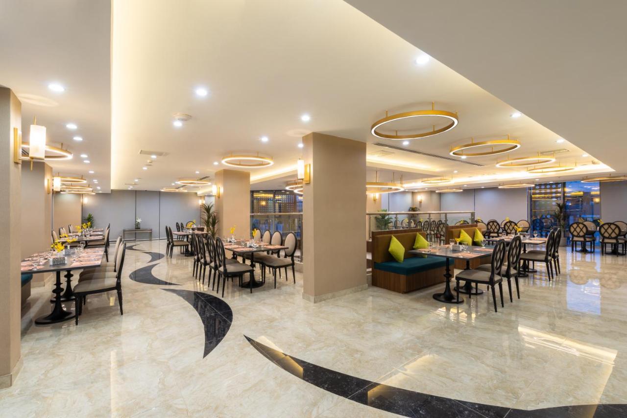 Warwick Riyadh Al Wezarat Exteriér fotografie