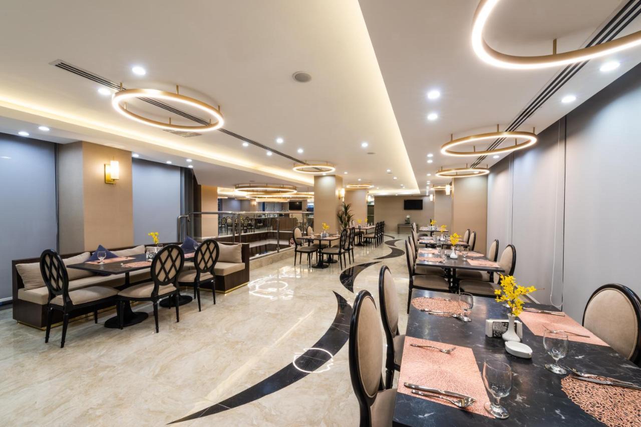 Warwick Riyadh Al Wezarat Exteriér fotografie